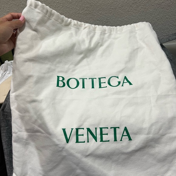 Bottega Veneta Purple Intrecciato Small Jodie Leather Hobo Bag - Picture 8 of 8